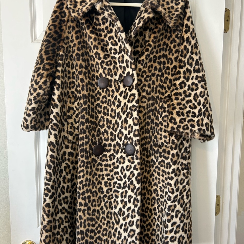 Vintage Leopard Print Women's Coat